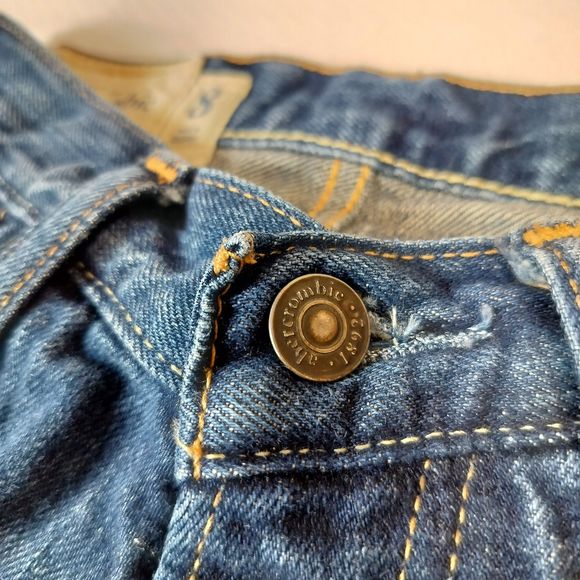 Abercrombie & Fitch Boy's Jeans. Size 8. (Waist 22.5"-24") - Picture 4 of 10